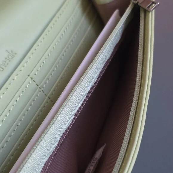 THE SAK NWT Fernwood Key Lime Large Leather Wallet - Picture 12 of 14